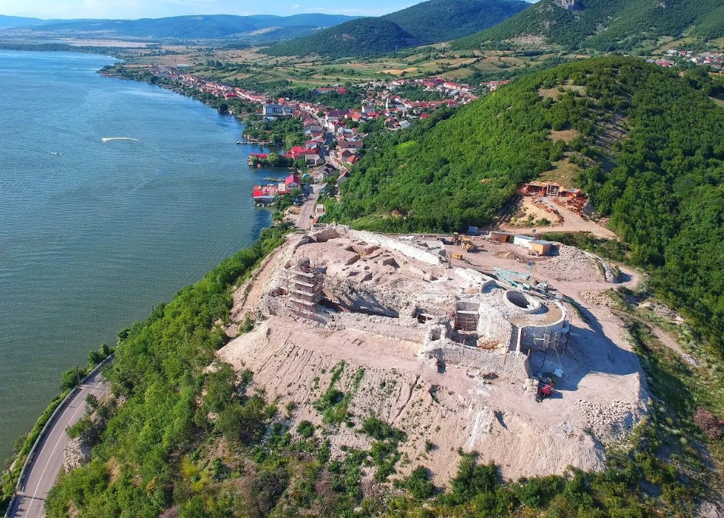 Laszlovar Fortress, Lászlóvára, Romania, Romania